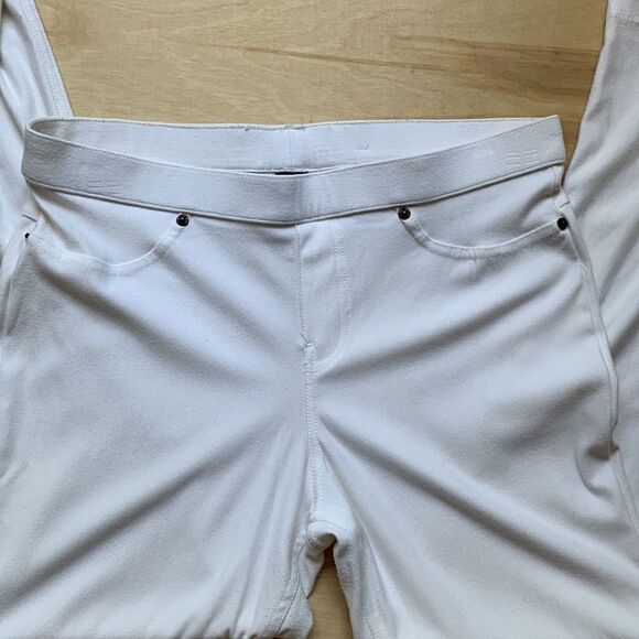 HUE White Leggings  - Picture 2 of 7